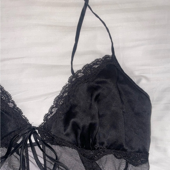 Victoria’s Secret silk black Cami tie at the front top size medium M - Picture 2 of 6